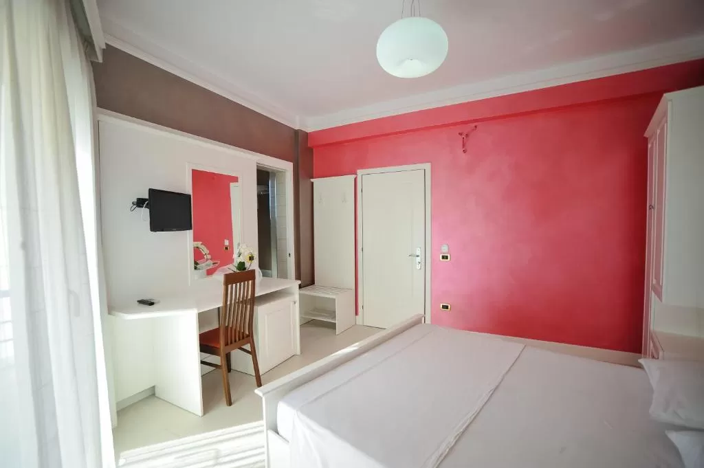 Standard double room2.jpg